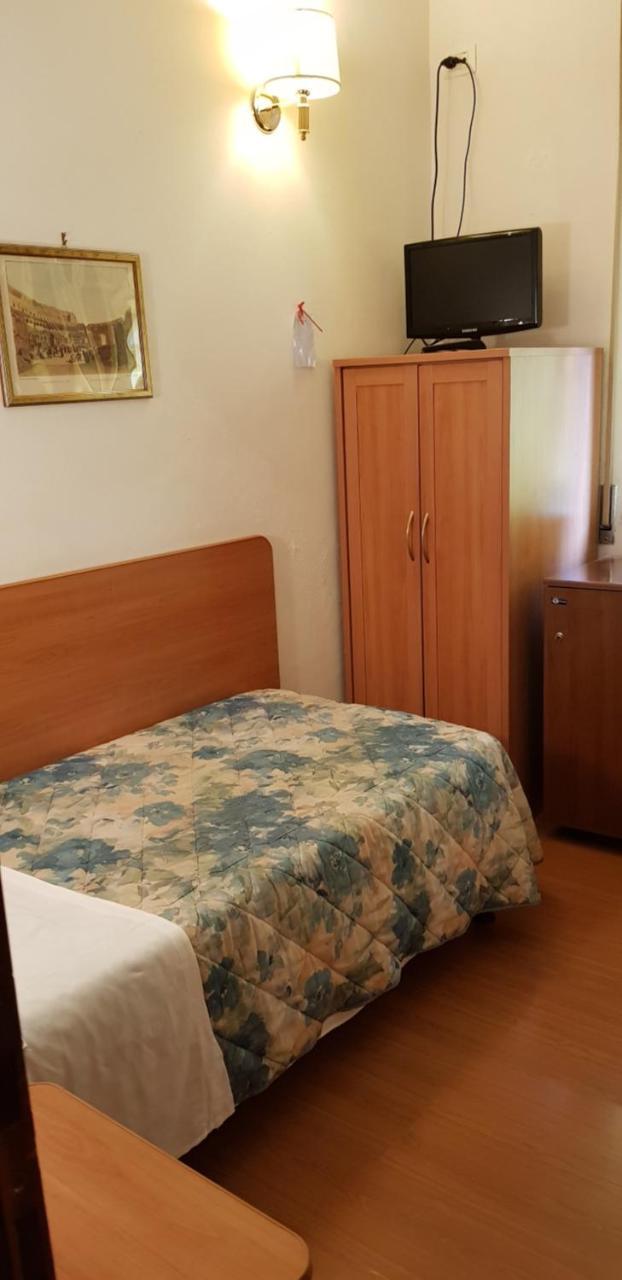 Hotel Tirreno Rome Luaran gambar