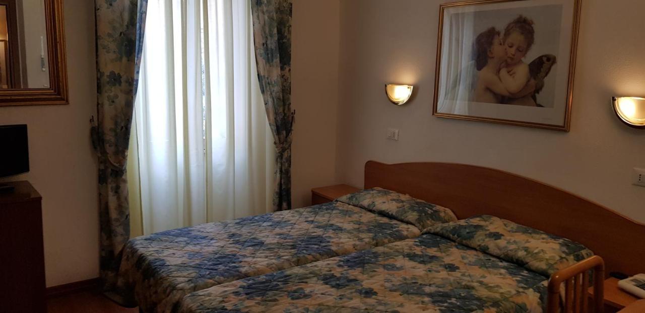 Hotel Tirreno Rome Luaran gambar